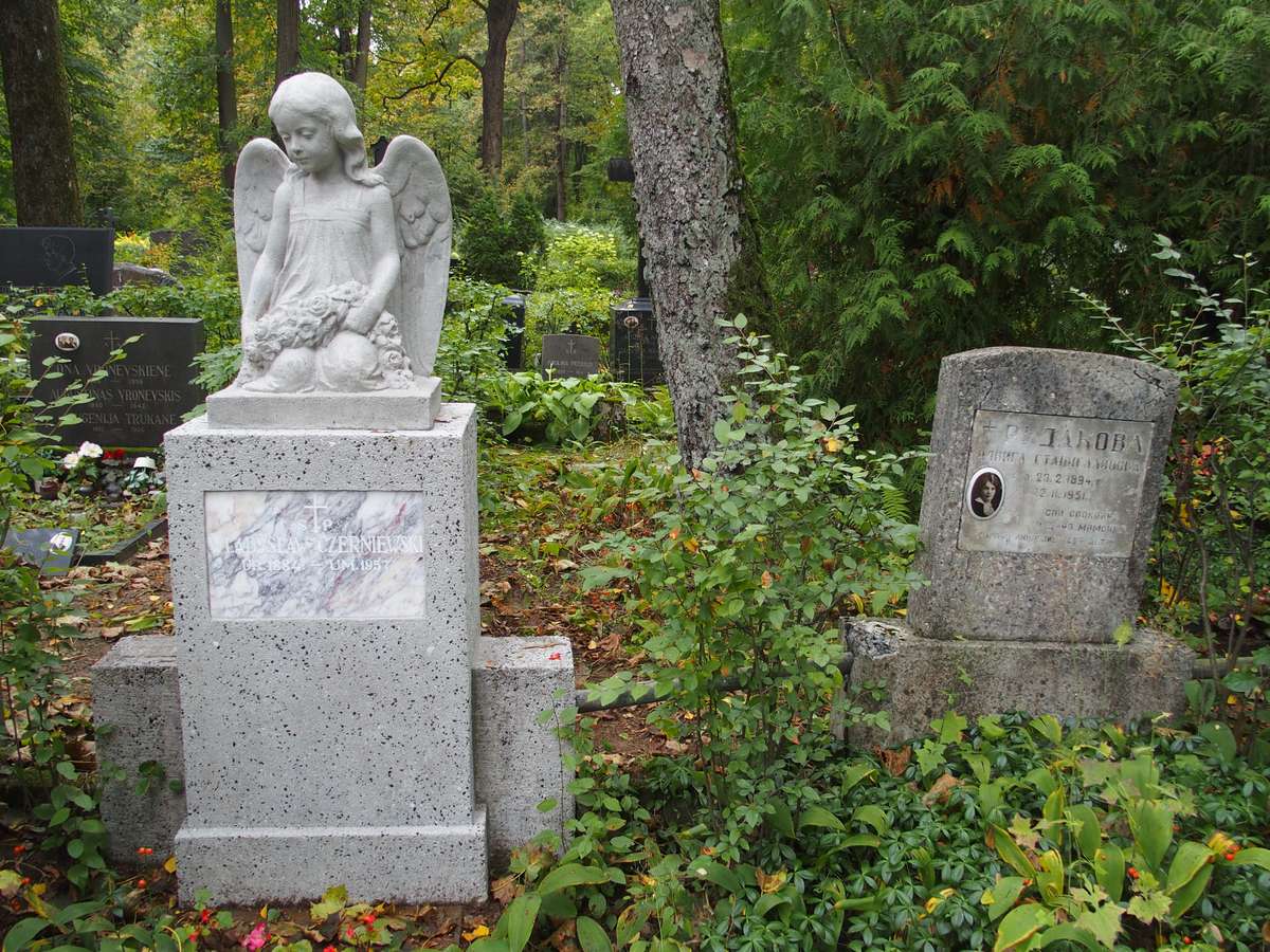 Tombstone of Wladyslaw Czerniewski