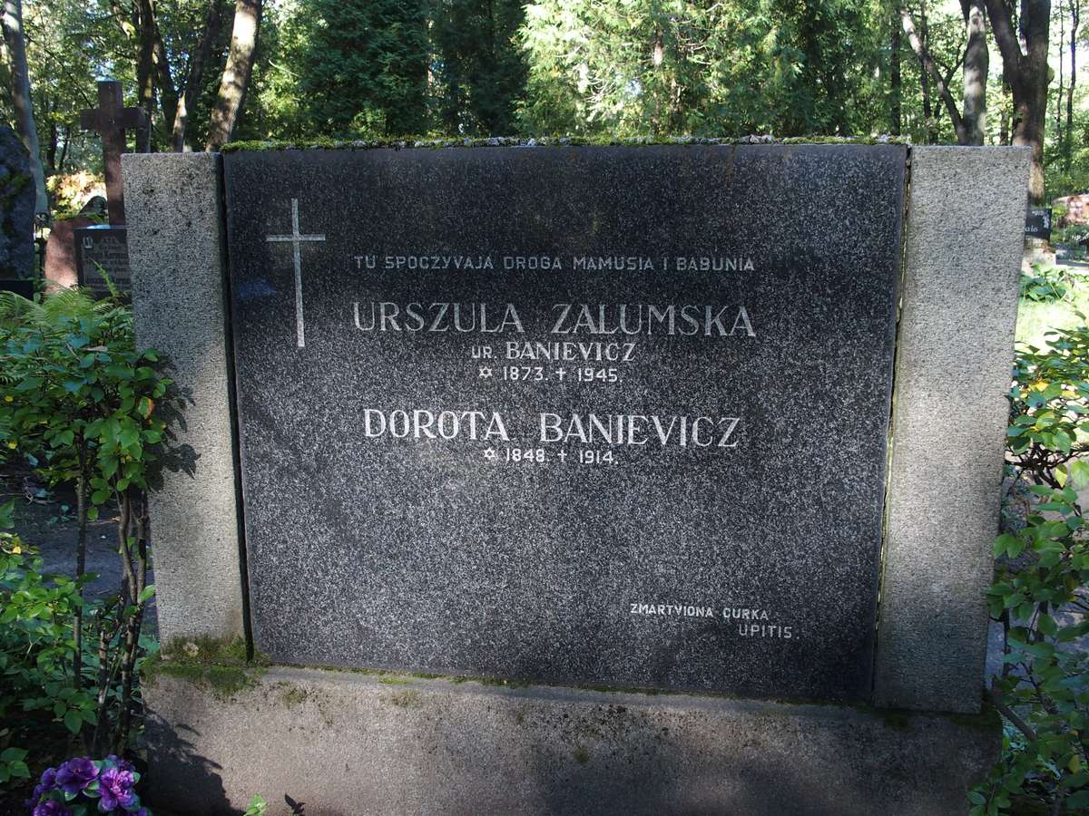 Tombstone of Dorota Baniewicz and Ursula Zalumska