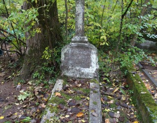 Nagrobek Leokadii Zarzeckiej i Kazimierza Zarzeckiego