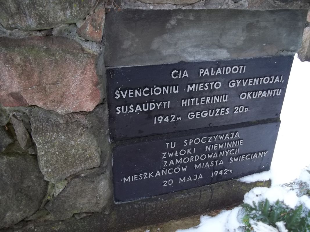 Zbiorowa mogiła Polaków zamordowanych w Święcianach 20 maja 1942 r.