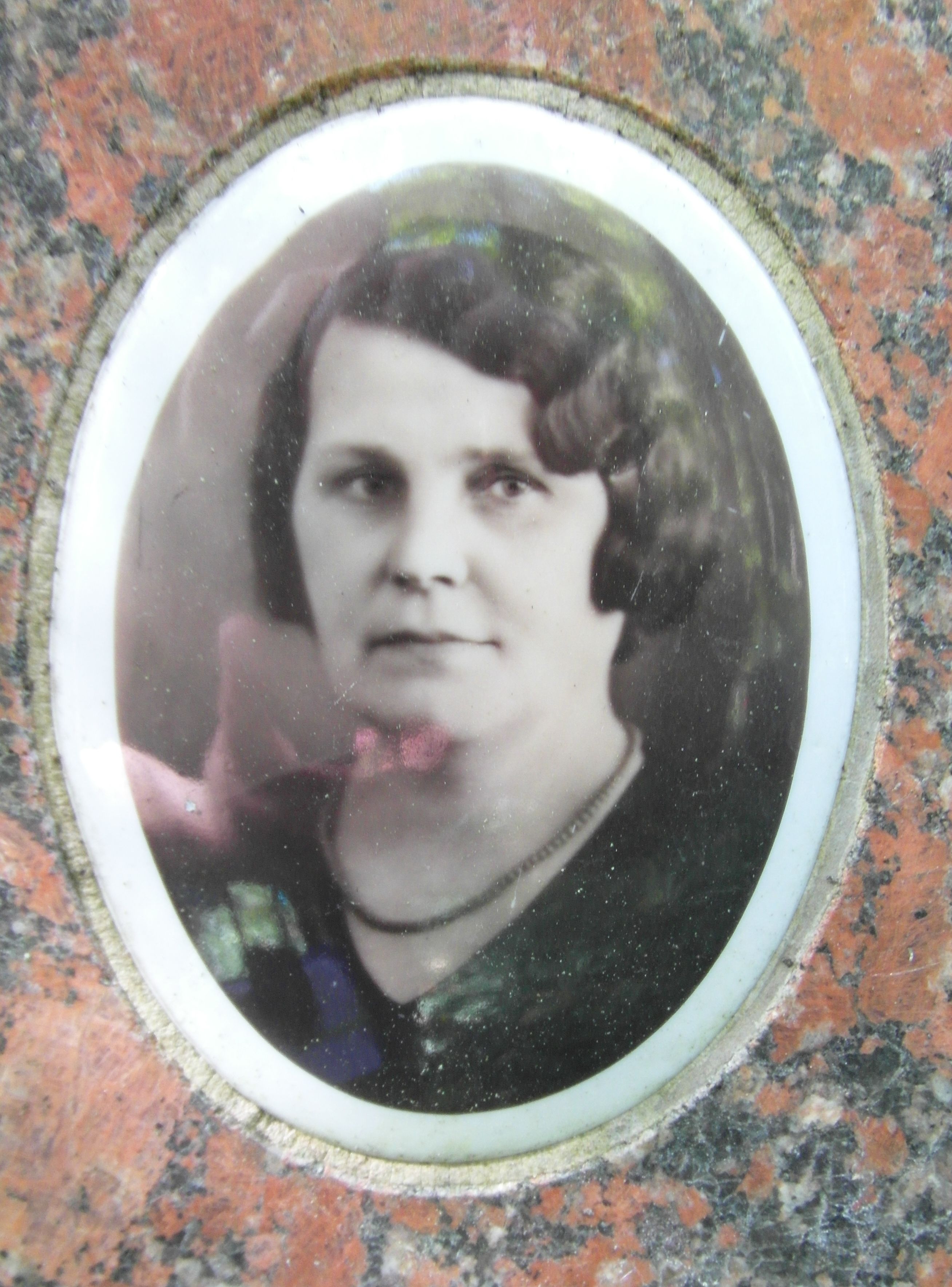Photo from the tombstone of the Niechviadovicz family, Antonina Gurklis, St Michael's cemetery in Riga, as of 2021.