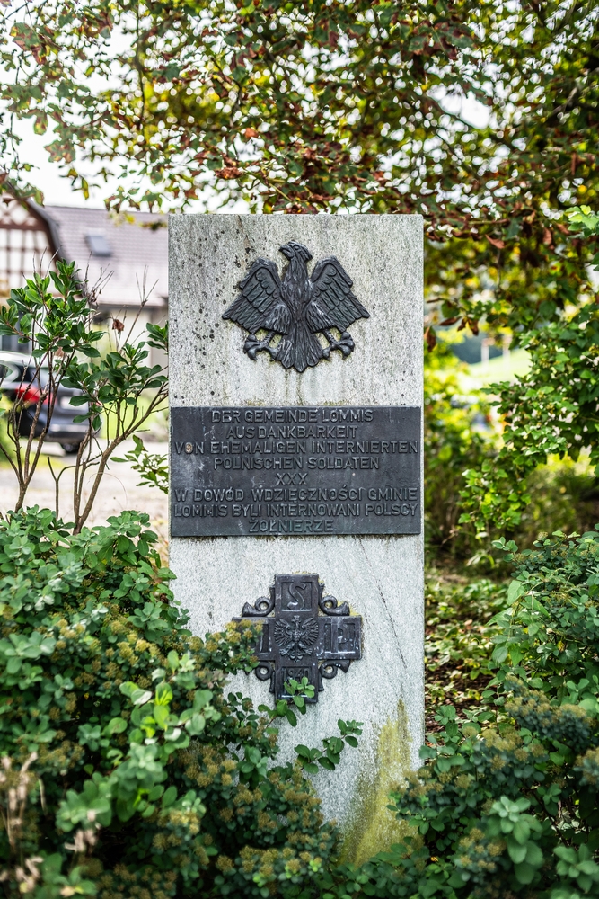 Paweł Polachowski, pomnik wdzięczności gminie Lommis, 1974, brąz i serpentynit, Lommis