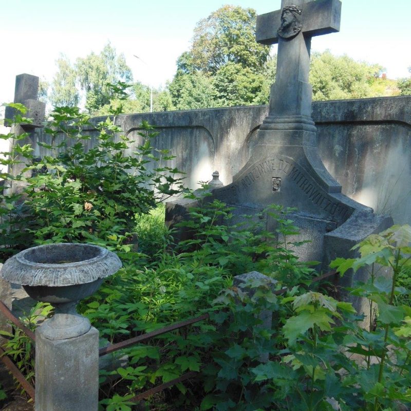 The tomb of Adolf Dzimitrovich from the Ross Cemetery in Vilnius, as of 2013.
