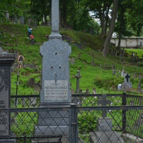 Tombstone of Feliks Pietraszkiewicz, Rasos cemetery in Vilnius, as of 2013