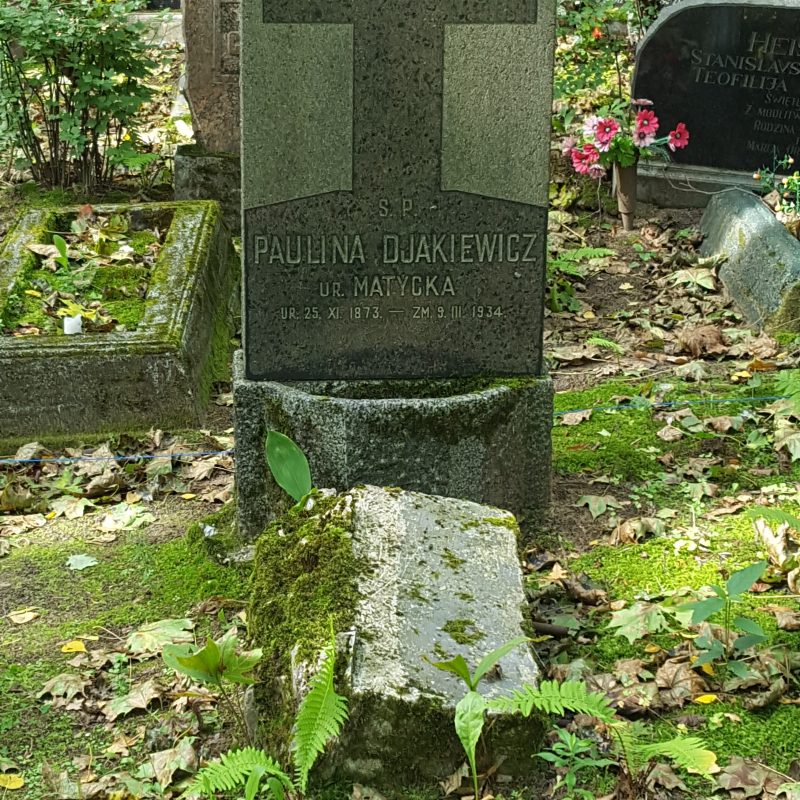 Tombstone of Paulina Djakiewicz, St Michael's cemetery in Riga, as of 2021.