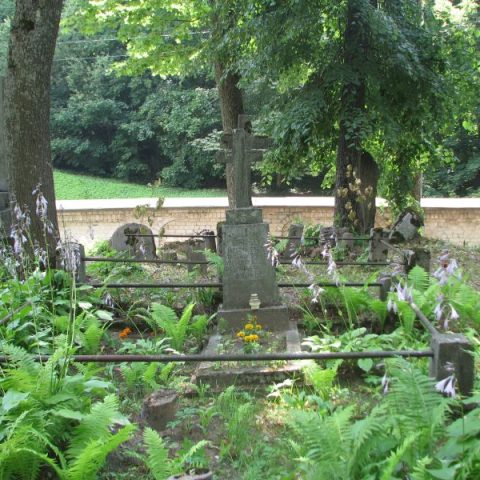 Tombstone of the Sobanski family, Rossa cemetery in Vilnius, as of 2013.