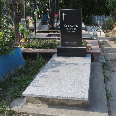 Tombstone of Teofila Kleszyk, Ternopil cemetery, as of 2016