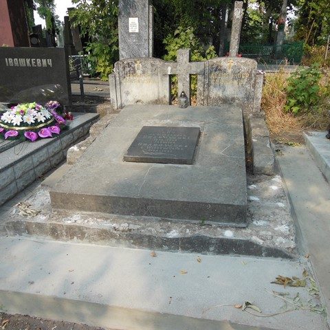 Gravestone of Jadwiga and Aleksander Grabowski, Ternopil cemetery, as of 2016