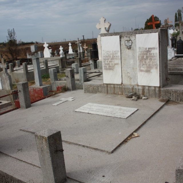 Graves of Polish refugees from 1939 in the local cemetery