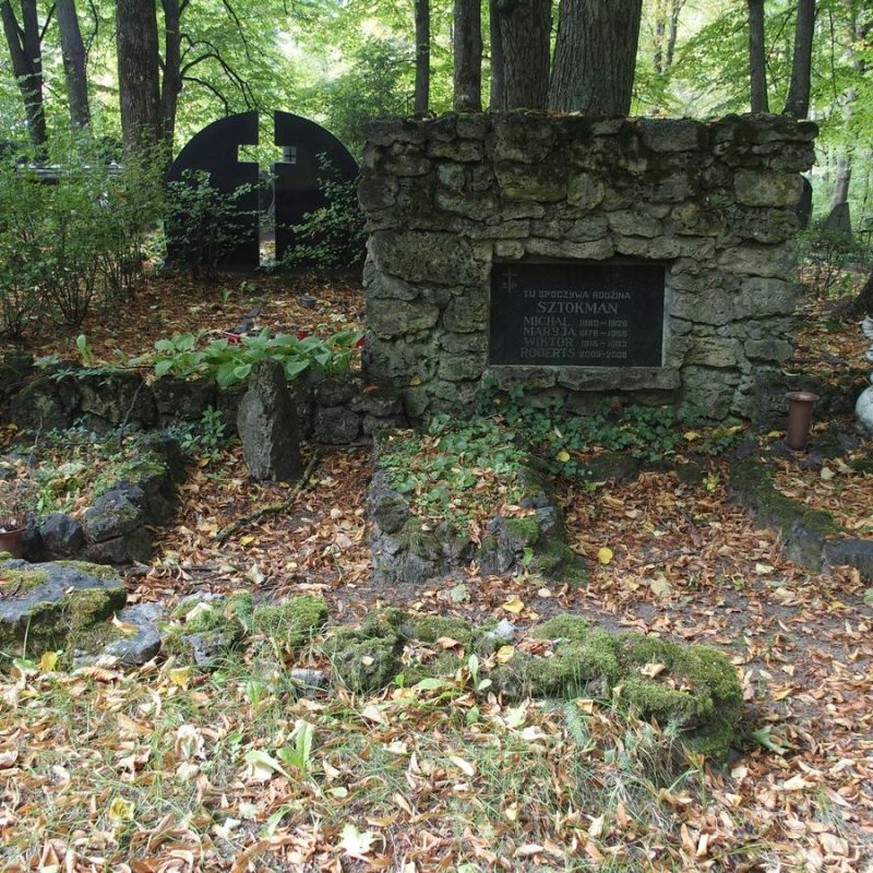 Tombstone of Maria Stokman, Michael Stokman, Roberts Stokman and Victor Stokman, St Michael's cemetery in Riga, as of 2021.