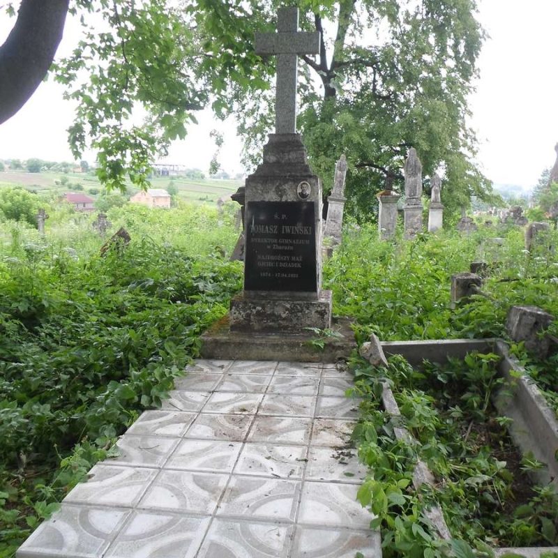 Tomas Iwinski's tombstone, Zbarazh cemetery, as of 2018