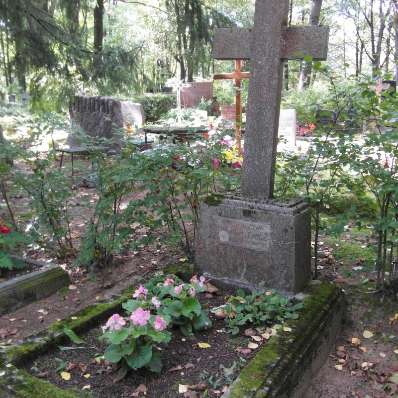 Tombstone of Piotr Milewicz, St Michael's cemetery in Riga, as of 2021.