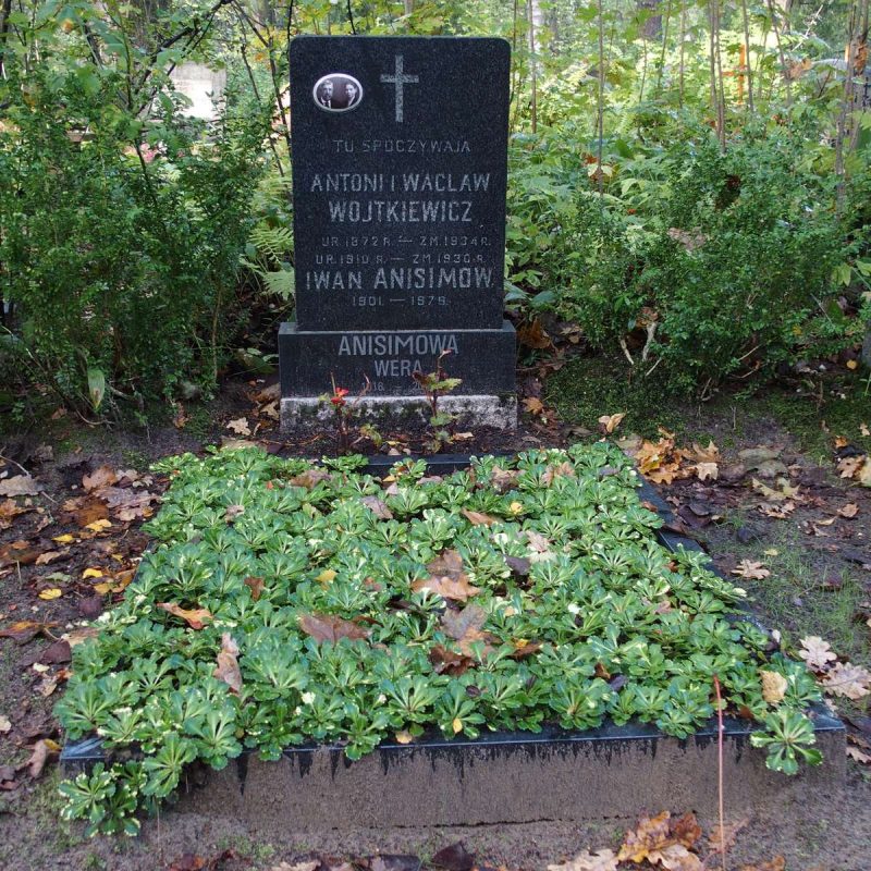 Tombstone of Malwina Wisocka