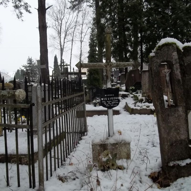 Grave of a Pole murdered during World War II