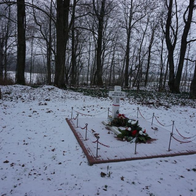 Могила воїна Національної армії Ротмістрів Вацлава Мотака