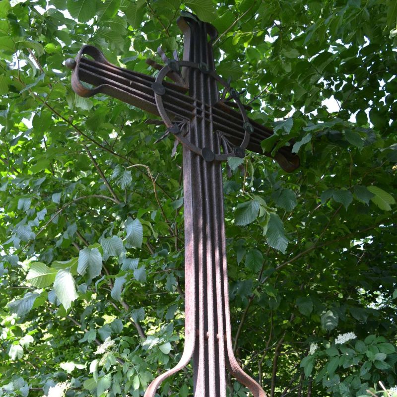 Cross from the gravestone of Maria Luzpinska, cemetery in Bucniowie