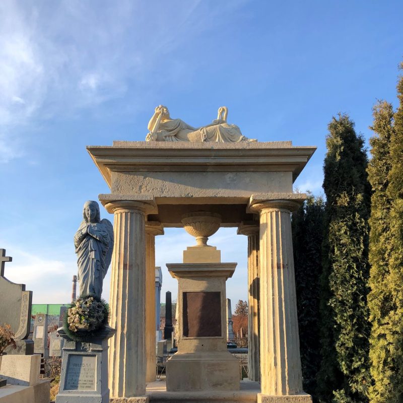 La pierre tombale de la famille Ambrahamowicz au cimetière de Tchernivtsi