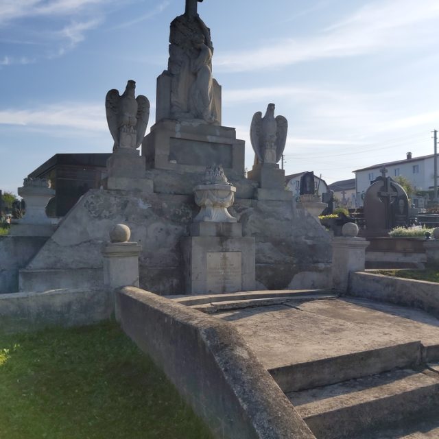 Grób i pomnik żołnierzy Wojska Polskiego poległych w wojnie polsko-bolszewickiej