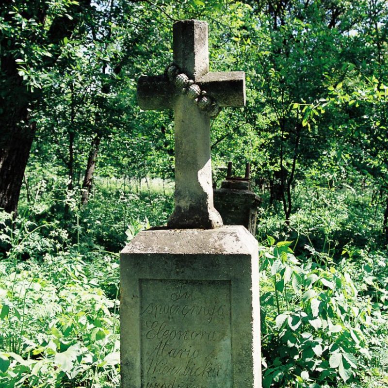 Tombstone of Eleonora Wierzbicka and Maria Wierzbicka