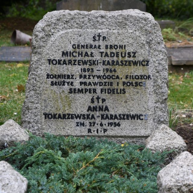 Tombstone of Michał Tokarzewski-Karaszewicz, Brompton Cemetery, London