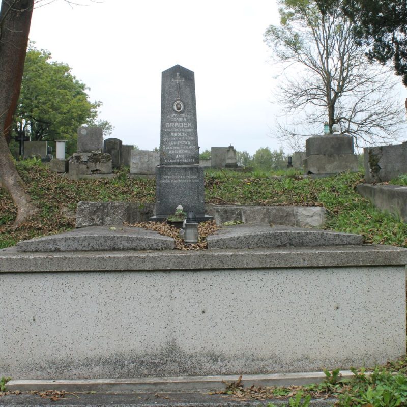 Gravestone of the Gradek family