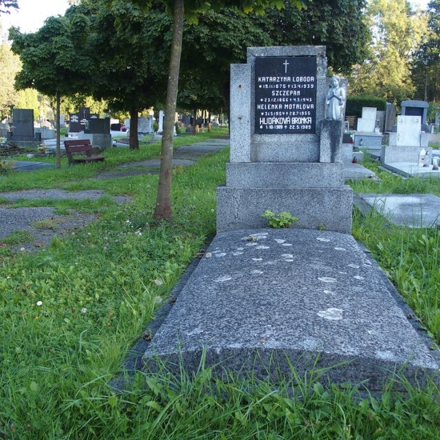 Tombstone of Bronka Hudaková, Katarzyna Loboda, Szczepan Loboda, Helena Motalová, Karviná cemetery (Doły district)