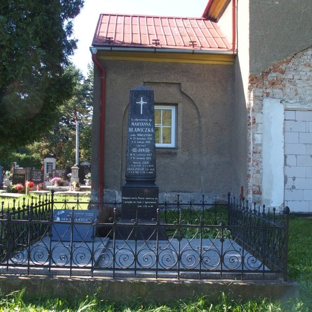 Nagrobek rodziny Hławiczków, cmentarz ewangelicki w Żukowie Górnym (obecnie Czeski Cieszyn-Żuków Górny)