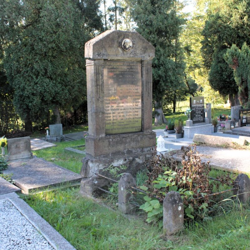 cmentarz_w_cieszynie_żuków_dolny_fot_m_wiraszka_2023_img_3772