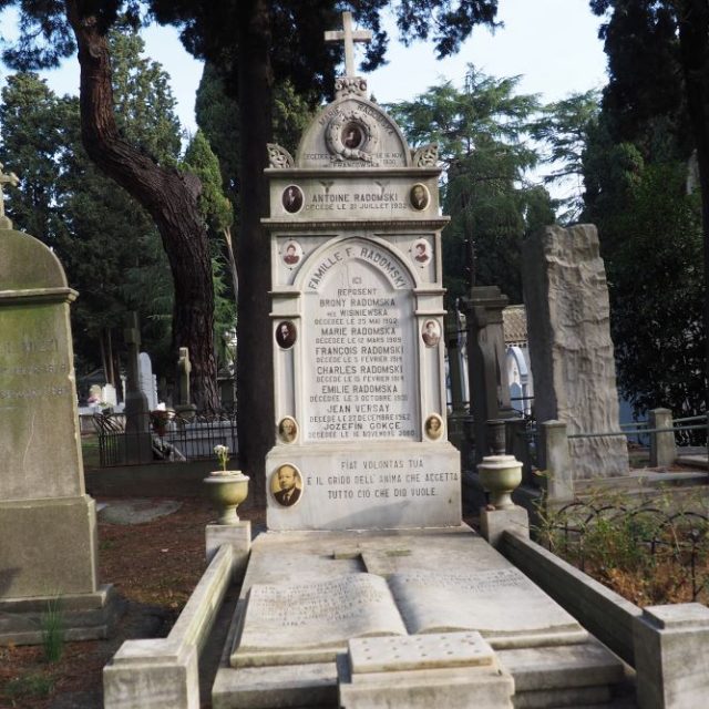 Tombstone of the Radomski family