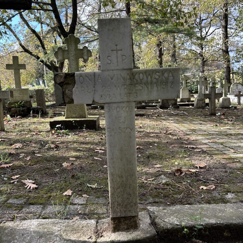 Tombstone of Antonia Minakowska, Catholic cemetery in Adampol