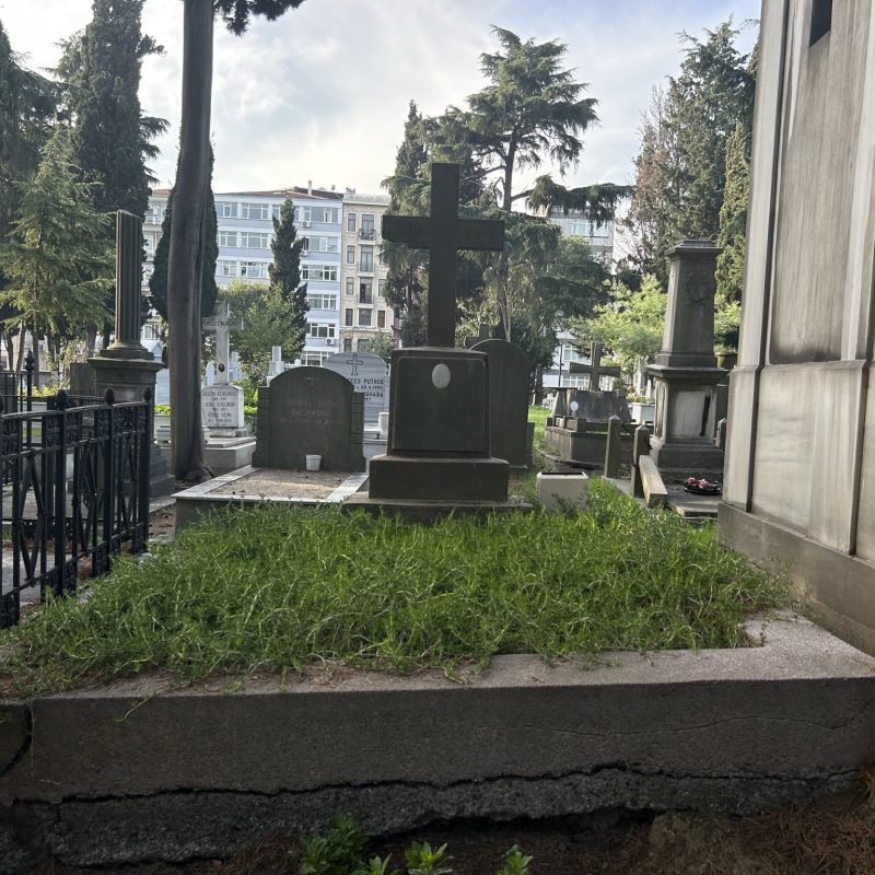 Tombstone of Leonard Pavlovich, Catholic cemetery in Feriköy