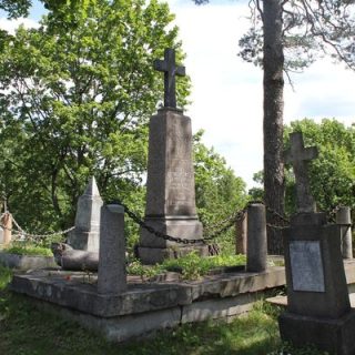Tomb of Adelaide Alchimovich, Nikodem Hrynashkevich and the Kruman family, Na Rossa cemetery in Vilnius, as of 2014.
