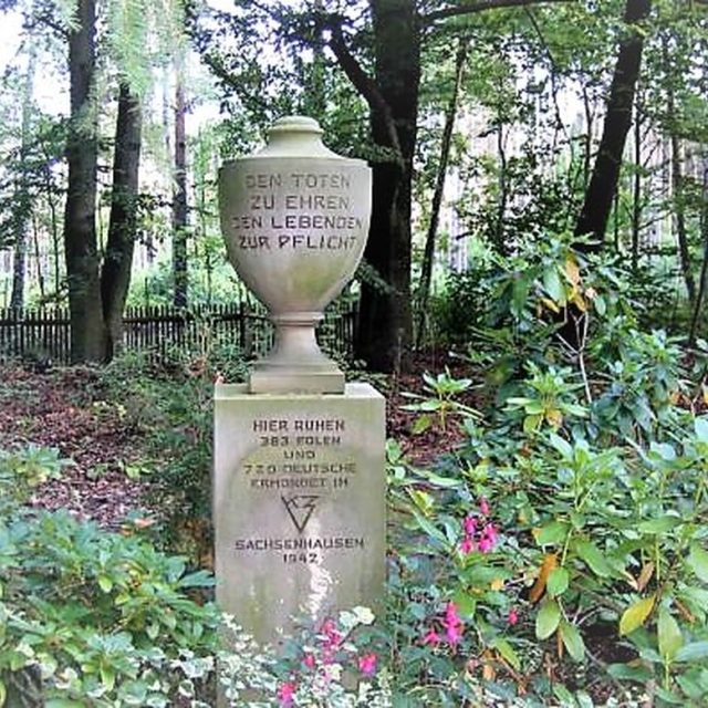 Groby Polaków z II wojny światowej Waldfriedhof