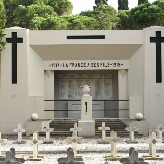 Les Polonais inhumés dans le cimetière de l'armée française à Istanbul