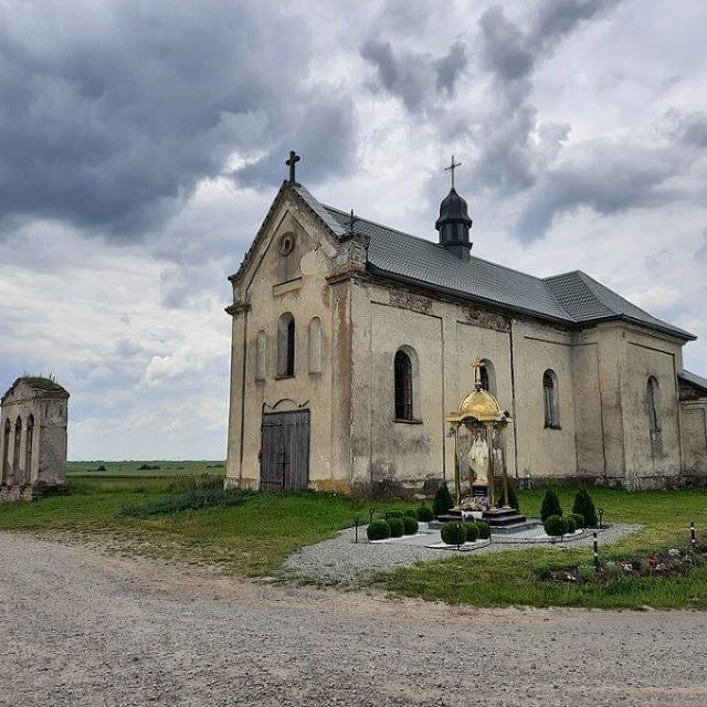 Église paroissiale de Saint-Jean de Dukla à Wierzbowiec