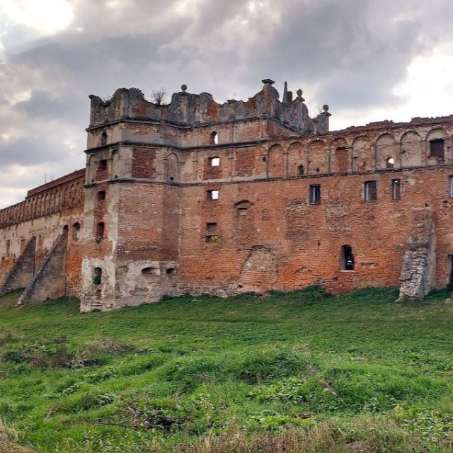Starý Sioľ Castle