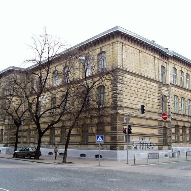 Université technique de Lviv (anciennement lycée François-Joseph), Juliusz Hochberger, 1875-1876