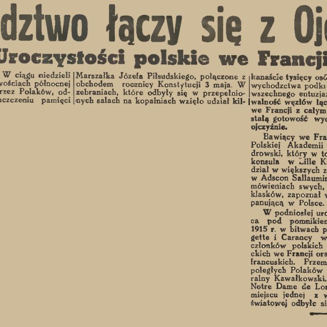 Article de presse intitulé "L'exilé retrouve sa patrie" sur les célébrations polonaises en France en l'honneur de J. Piłsudski et de la Constitution du 3 mai. Il évoque les rassemblements à Ostricourt et les dépôts de gerbes aux monuments de Saint-Vaast, La Torgette et Carancy.